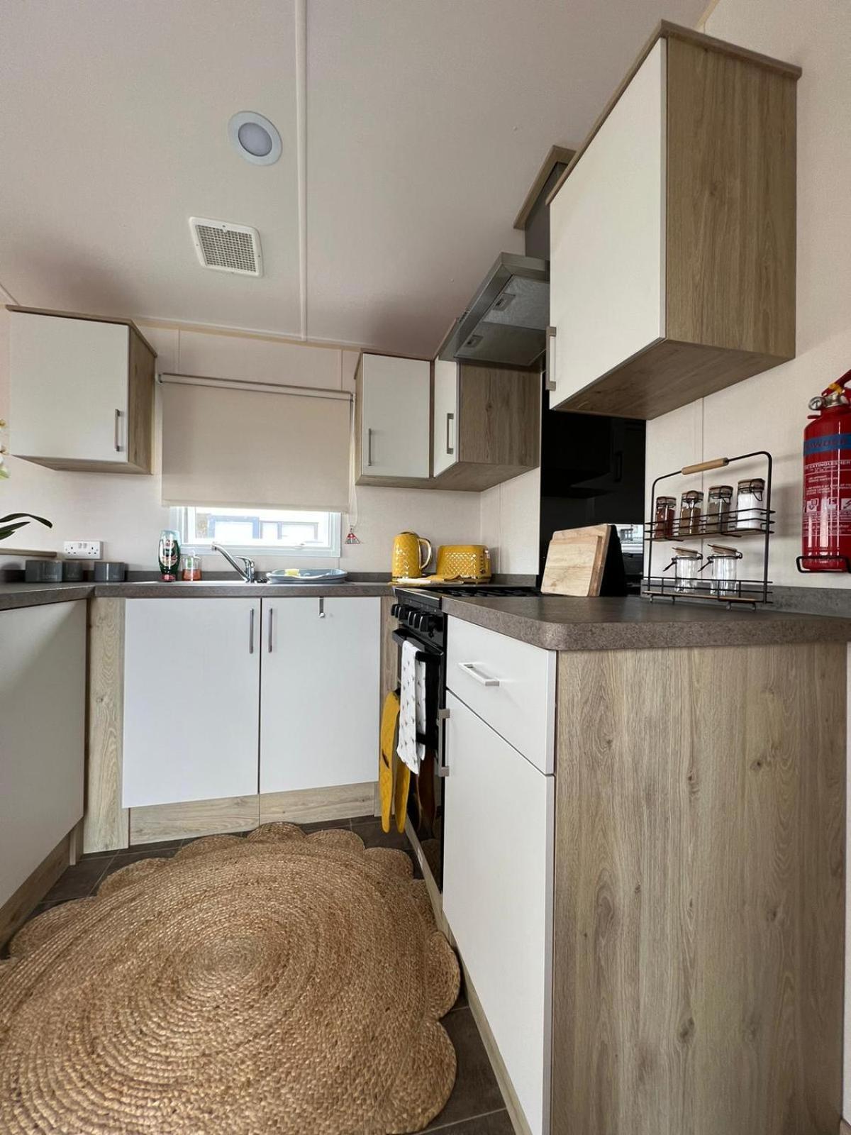 Luxurious Three Bedroom Caravan Jaywick Sands Eksteriør billede